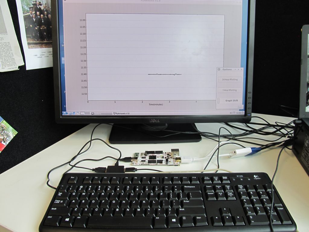 A pcDuino running the PyjAmaSeis software.